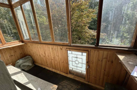 Balcony in apartment for sale in Kyiv, Lypky district, Kruhlouniversytetska St 2/1, historic architectural monument