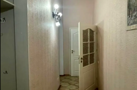 Corridor in a historic apartment on Reitarska Street 20/24, Kyiv