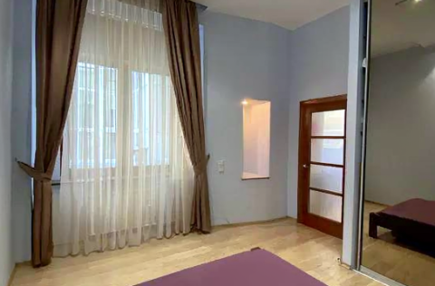 Bedroom in historic apartment for sale in Kyiv, Tarasivska St 8, quiet center location