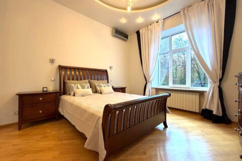 bedroom 4_