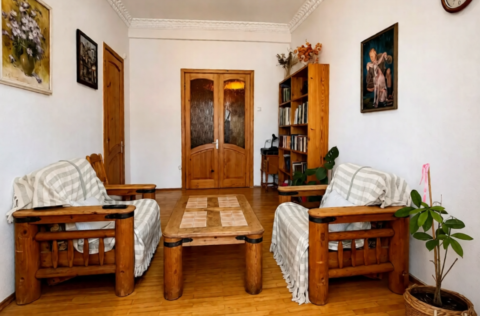 Living room in a renovated apartment on Khreshchatyk Street 29, Kyiv