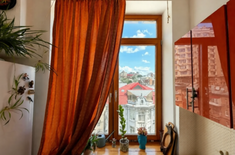 Kitchen in a renovated apartment on Khreshchatyk Street 29, Kyiv