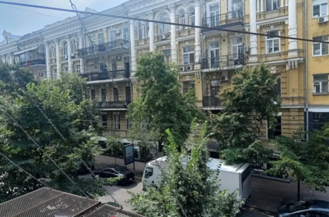 Façade of a pre-revolutionary building on Zankovetskoi Street 7, Kyiv