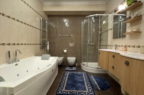 Bathroom in a renovated apartment on Yevhena Chykalenka Street, Kyiv