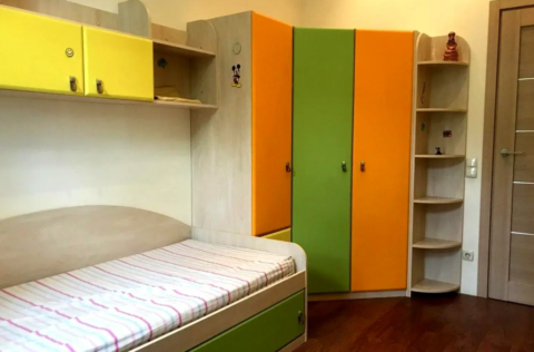 Bedroom in stalinka apartment on Tarasivska Street 7, Kyiv