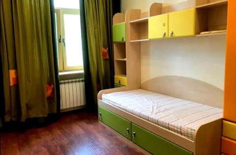 Bedroom in stalinka apartment on Tarasivska Street 7, Kyiv