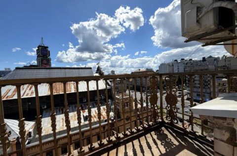 Balcony in an apartment on Khreshchatyk Street 29, Kyiv