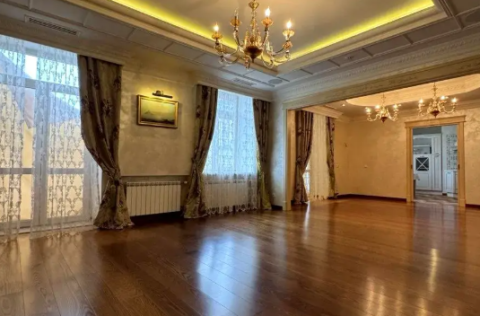 Living room in a renovated apartment on Yevhena Chykalenka Street, Kyiv
