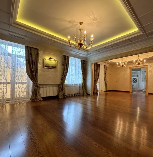 Living room in a renovated apartment on Yevhena Chykalenka Street, Kyiv