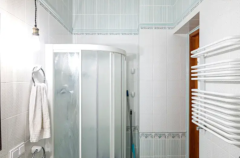 Bathroom in a pre-revolutionary apartment on Nazarivska Street 10/1, Kyiv