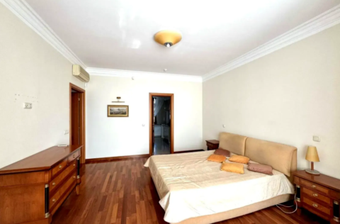 Bedroom in a renovated apartment on Observatorna Street 10, Kyiv