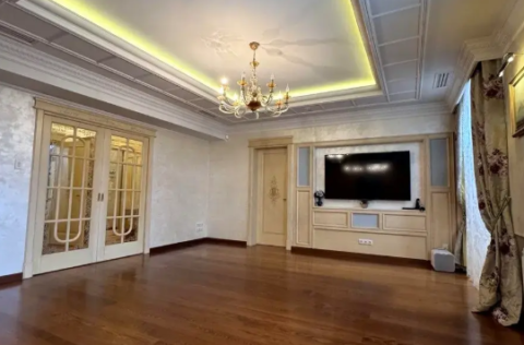 Living room in a renovated apartment on Yevhena Chykalenka Street, Kyiv