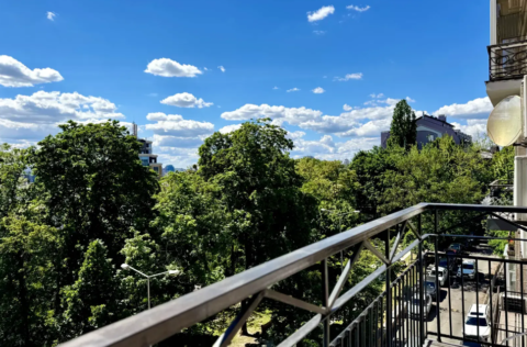 Balcony in a Stalinka apartment on Ivana Kozlovskoho Lane 5, Kyiv