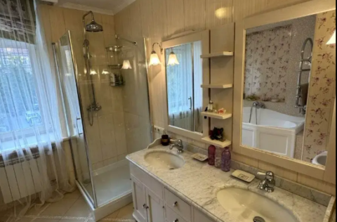 Bathroom in a renovated apartment on Yevhena Chykalenka Street, Kyiv