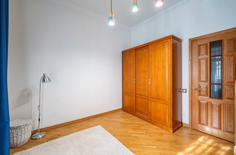 Bedroom in a pre-revolutionary apartment on Nazarivska Street 9, Kyiv