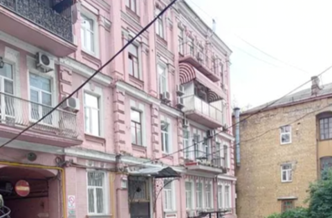 Façade of a pre-revolutionary building on Mykhailivska Street 22b, Kyiv