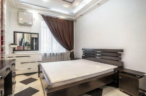 Bedroom in a furnished apartment on Velyka Vasylkivska Street 20, Kyiv