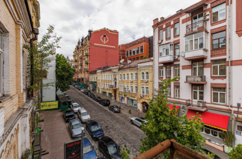 Street view from an apartment on Prorizna Street 21, Kyiv