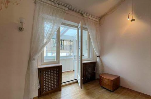 Glazed balcony in a duplex penthouse on Arkhitektora Horodetskoho Street 15, Kyiv
