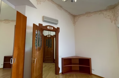 Bedroom in a duplex penthouse on Arkhitektora Horodetskoho Street 15, Kyiv