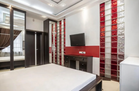 Bedroom in a furnished apartment on Velyka Vasylkivska Street 20, Kyiv