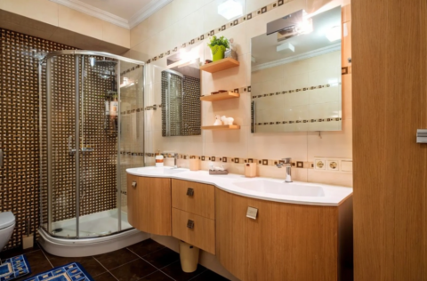Bathroom in a renovated apartment on Yevhena Chykalenka Street, Kyiv