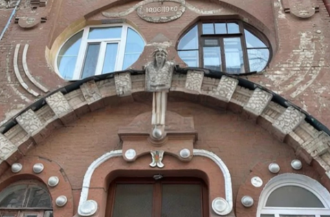 Façade of a historic building on Arkhitektora Horodetskoho Street 15, Kyiv
