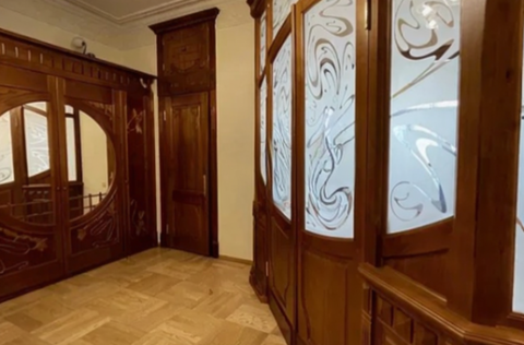 Corridor in a duplex penthouse on Arkhitektora Horodetskoho Street 15, Kyiv