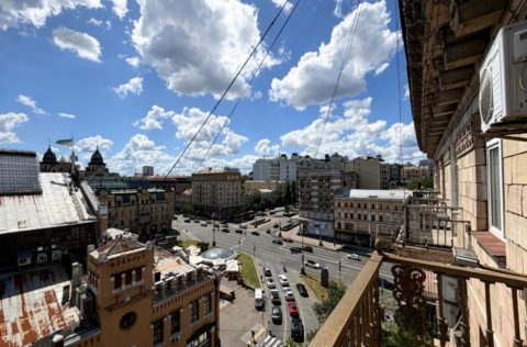 Street view from an apartment on Khreshchatyk Street 29, Kyiv