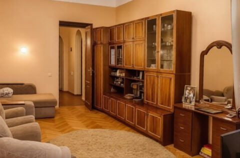 Living room in a 2-bedroom apartment on Khreshchatyk Street 29, Kyiv