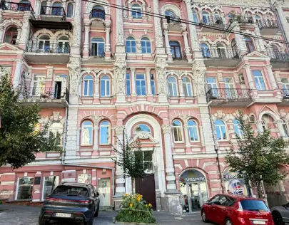 Vestor.Estate Maykapar House façade, Liuteranska St 6, Kyiv real estate
