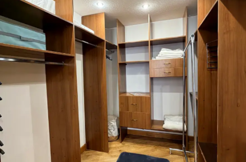 Vestor.Estate walk-in wardrobe at Skoropadskoho St 1, historic Kyiv real estate