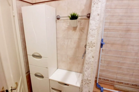 Vestor.Estate bathroom at Khreshchatyk St 25, Stalinka, Kyiv real estate