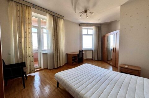 Vestor.Estate bedroom at Lesi Ukrainky Blvd 23, Pechersk, Kyiv