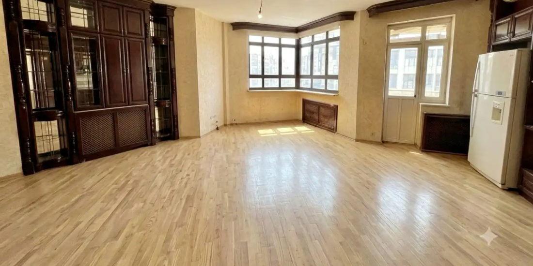 Vestor.Estate living room at Bulvarno-Kudriavska St 11-A, Kyiv