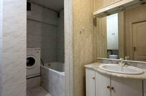 Vestor.Estate bathroom at Antonovycha St 12, Kyiv real estate
