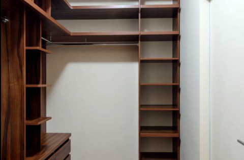 Vestor.Estate walk-in wardrobe at Hetmana Pavla Skoropadskoho St 39, Kyiv