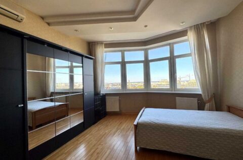 Vestor.Estate bedroom at Lesi Ukrainky Blvd 23, Pechersk, Kyiv